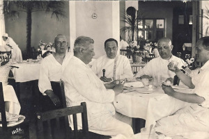 Самуил Лясс (крайний справа). Кисловодск. 1930 г.